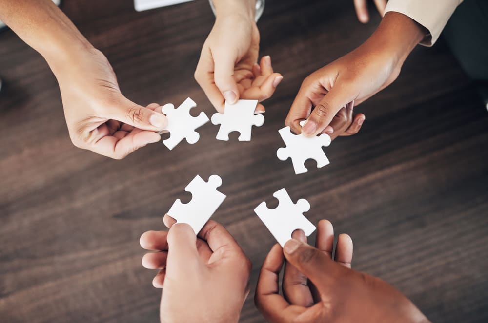trabajo en equipo valencia colaboracion empresarial cohesion grupal objetivos comunes